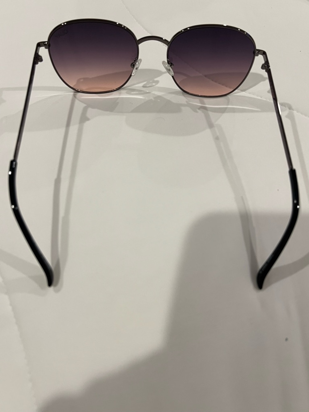 NWOT: Quay Australia Purple-to-Pink Gradient Round Sunglasses - Picture 4 of 4